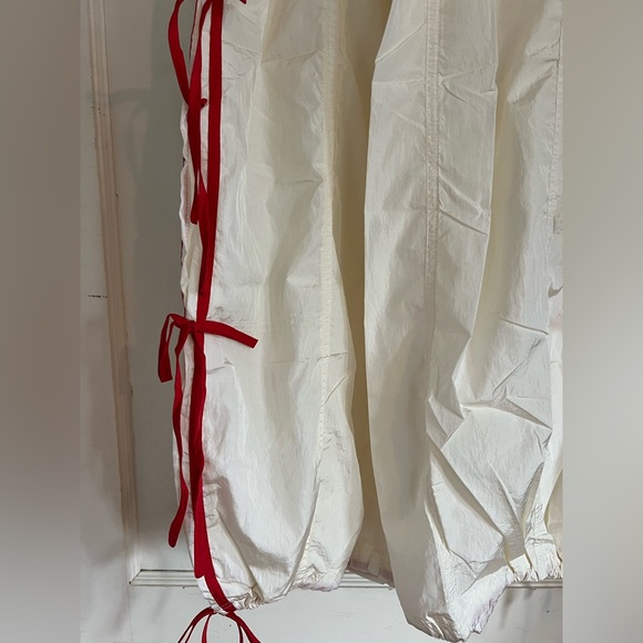 The Bowline Parachute Pants By Anthropologie Creme/Red stripe NWT - Picture 4 of 12